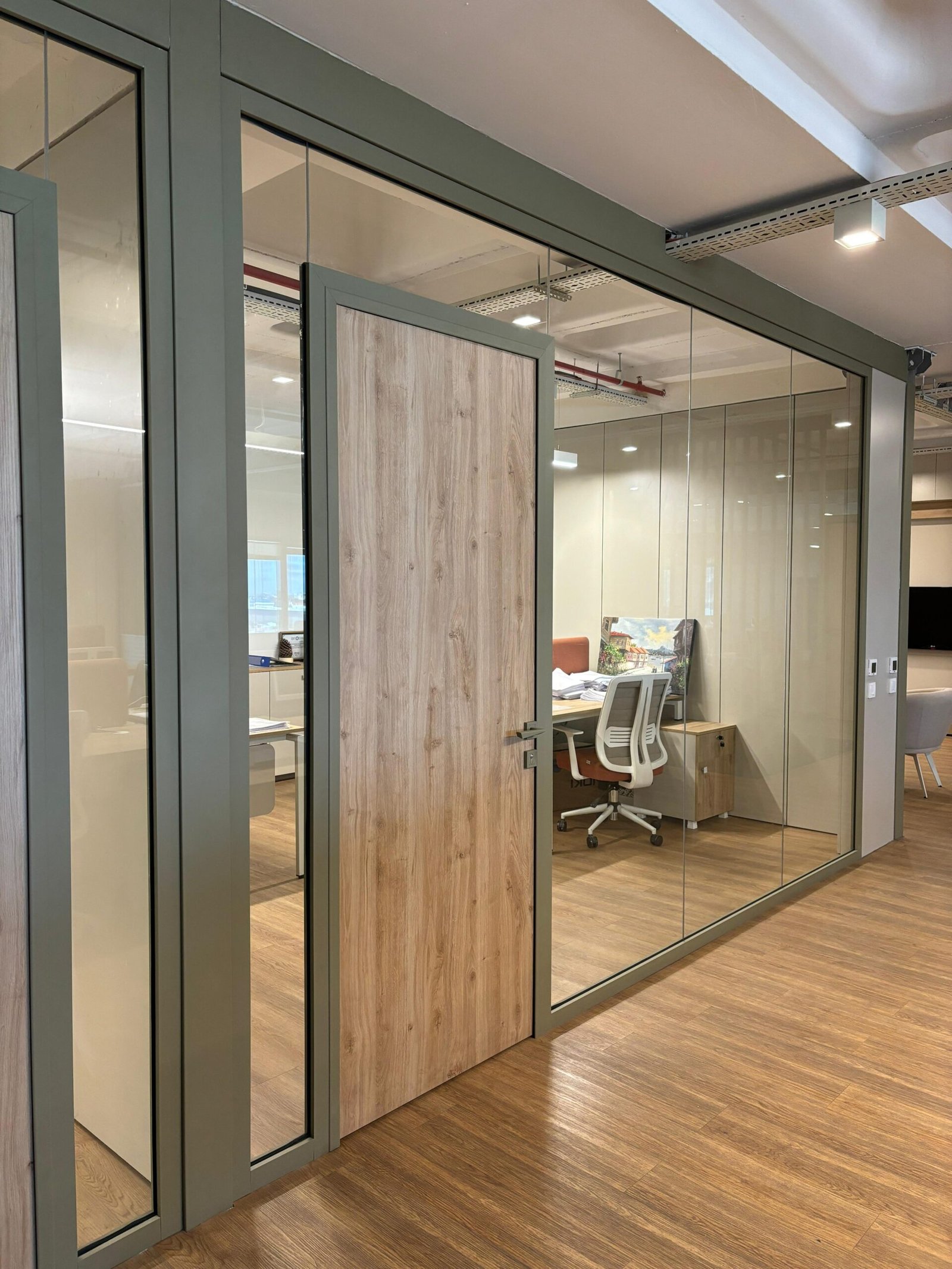 Tek Camlı Ofis Bölme - Görsel 11