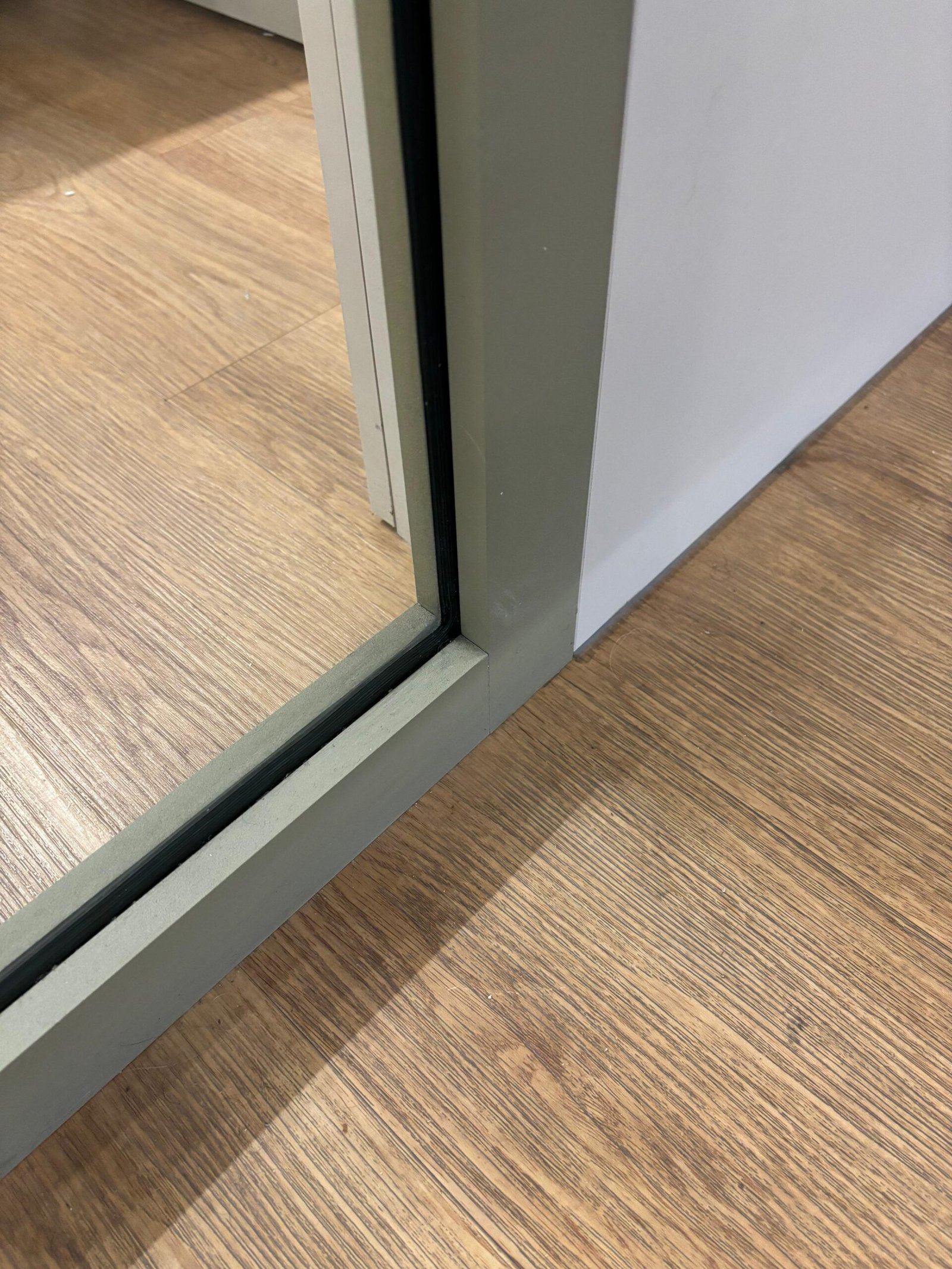 Tek Camlı Ofis Bölme - Görsel 12